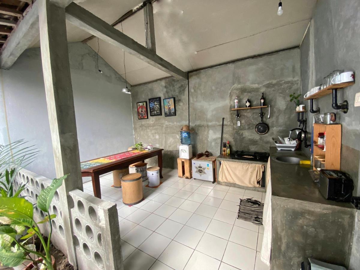 Reeneo Guesthouse Yogyakarta Kültér fotó